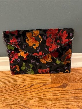 Rebecca Minkoff LEO FLORAL VELVET Envelope Clutch Purse Black/Multi